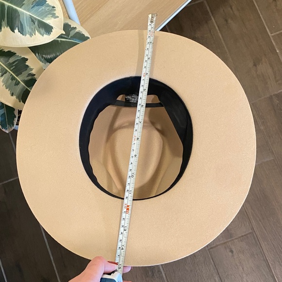 100% Wool Beige Wide-Brim Hat - Picture 5 of 7